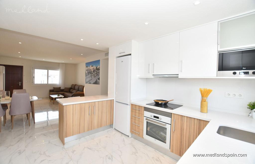 Apartment à San Miguel de Salinas, Alicante, Espagne 3 chambres, 75 m2 No. 130489