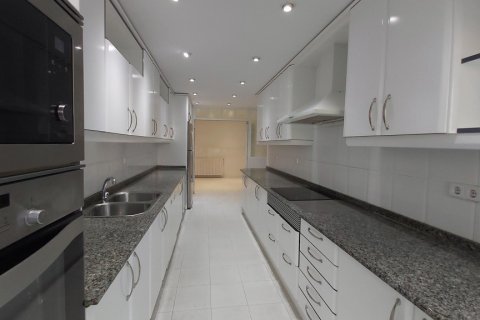 Apartament Alcobendas, Madrid, Hiszpania 5 sypialni, 300 mkw. nr 120554 – zdjęcie 10