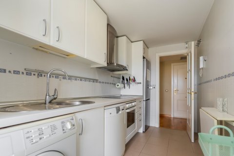 Продажа квартиры в Мадрид, Испания 3 спальни, 109м2 №120558 - фото 12