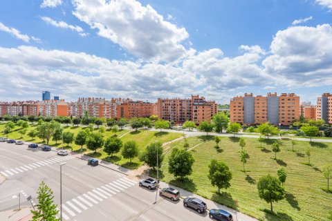 Продажа квартиры в Мадрид, Испания 3 спальни, 109м2 №120558 - фото 26