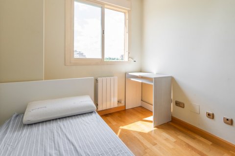 Продажа квартиры в Мадрид, Испания 3 спальни, 109м2 №120558 - фото 19