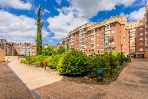 Продажа квартиры в Мадрид, Испания 3 спальни, 109м2 №120558 - фото 27