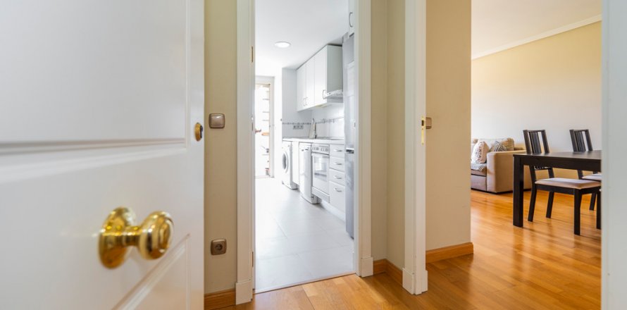 Квартира в Мадрид, Испания 3 спальни, 109м2 №120558