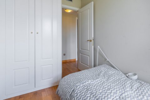 Продажа квартиры в Мадрид, Испания 3 спальни, 109м2 №120558 - фото 16