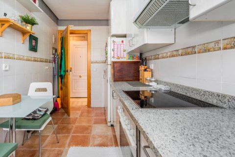 Продажа квартиры в Алкобендас, Мадрид, Испания 2 спальни, 66м2 №120555 - фото 28