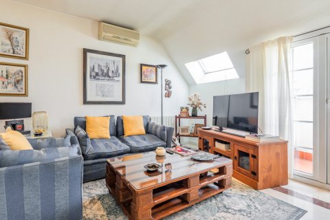 Продажа квартиры в Алкобендас, Мадрид, Испания 2 спальни, 66м2 №120555 - фото 20