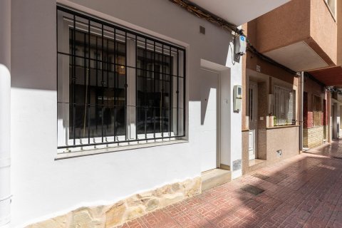 Townhouse zum Verkauf in Torrevieja, Alicante, Spanien 3 Schlafzimmer,  Nr. 131848 - Foto 27
