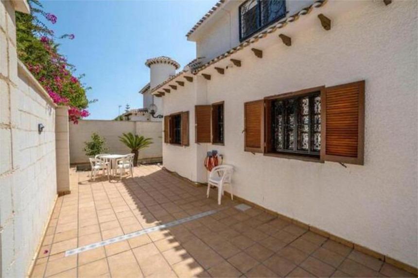 Hus i La Zenia, Alicante, Spanien 4 sovrum, 170 kvm. Nr. 120161