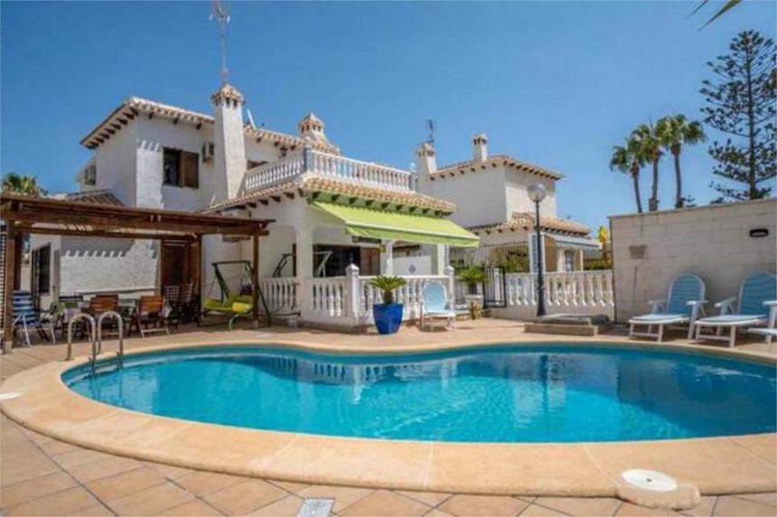 Hus i La Zenia, Alicante, Spanien 4 sovrum, 170 kvm. Nr. 120161