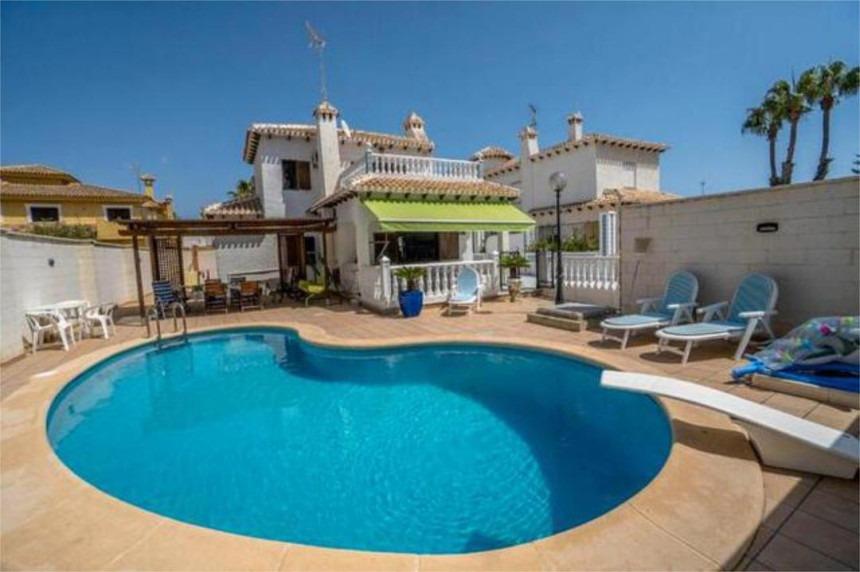 Hus i La Zenia, Alicante, Spanien 4 sovrum, 170 kvm. Nr. 120161