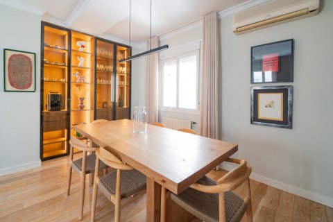 Продажа дуплекса Мадрид, Испания 2 спальни, 138м2 №129873 - фото 9