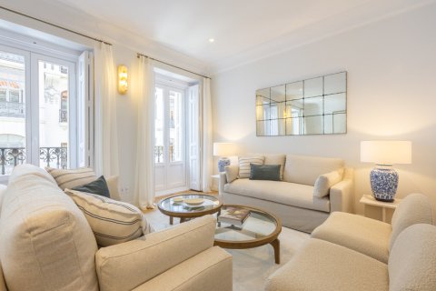 Apartment for sale Madrid, Spain 3 bedrooms, 182 sq.m. No. 128849 - photo 4