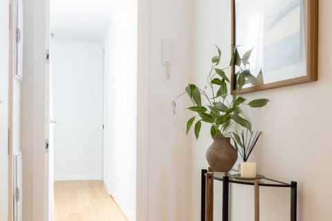 Apartment for sale Madrid, Spain 3 bedrooms, 182 sq.m. No. 128849 - photo 2