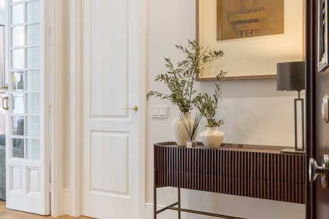Dzīvoklis pārdošanā Madrid, Spānijā 5 istabas, 471 m2 Nr. 120455 - attēls 12