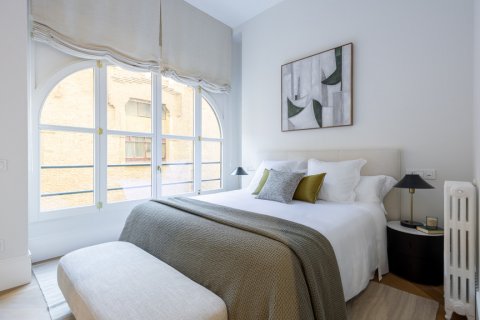 Dzīvoklis pārdošanā Madrid, Spānijā 5 istabas, 471 m2 Nr. 120455 - attēls 18