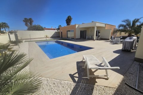 Villa in vendita Torrevieja, Alicante, Spagna 4 camere da letto, 195 mq. N° 125011 - foto 1