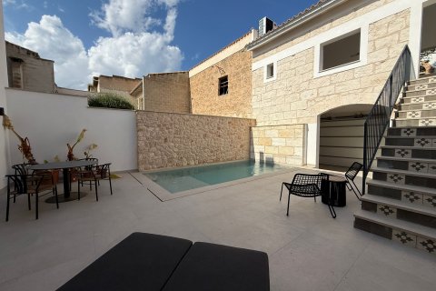 Casa adosada en alquiler Sa Pobla, Mallorca, España 5 dormitorios, 300 m2 No. 131064 - foto 4