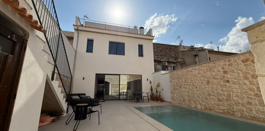 Casa adosada Sa Pobla, Mallorca, España 5 dormitorios, 300 m2 No. 131064