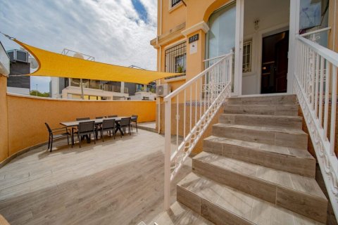 Huvila myytävänä Villamartin, Alicante, Espanja, 3 makuuhuonetta, 96 m2 No. 129453 - kuva 19
