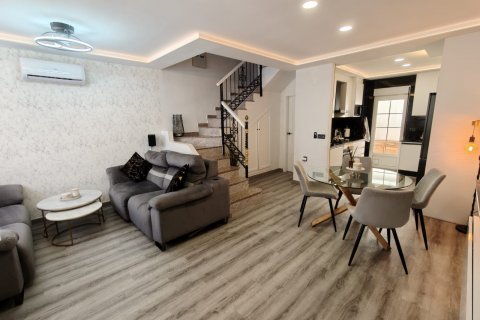 Huvila myytävänä Villamartin, Alicante, Espanja, 3 makuuhuonetta, 96 m2 No. 129453 - kuva 3