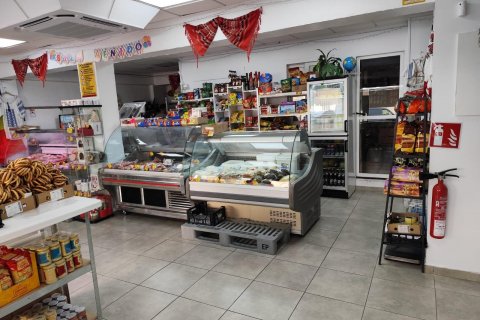 Commercial property for sale Torrevieja, Alicante, Spain 4 bedrooms, 91 sq.m. No. 131708 - photo 5