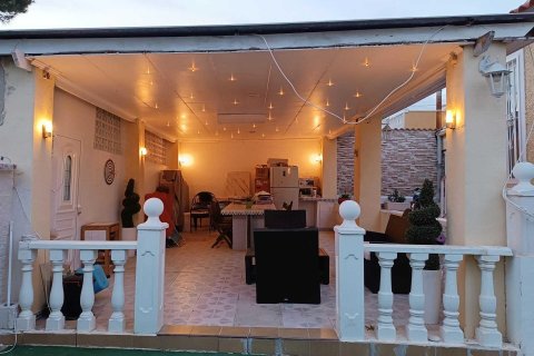 Villa in vendita La Marina, Alicante, Spagna 2 camere da letto, 131 mq. N° 131703 - foto 1