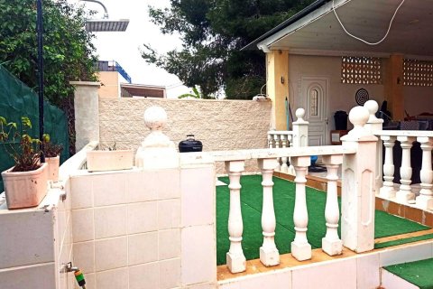 Villa in vendita La Marina, Alicante, Spagna 2 camere da letto, 131 mq. N° 131703 - foto 12
