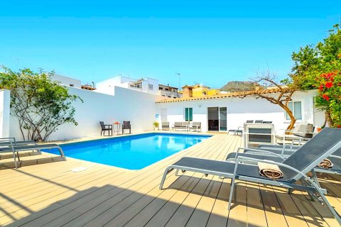 Townhouse for sale Port De Pollenca, Mallorca, Spain 7 bedrooms, 393 sq.m. No. 128871 - photo 1