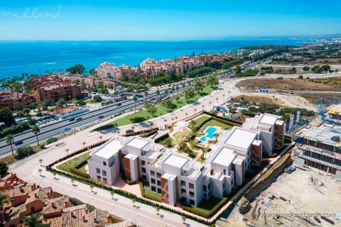 Продажа квартиры в Эстепона, Малага, Испания 3 спальни, 198м2 №121368 - фото 3