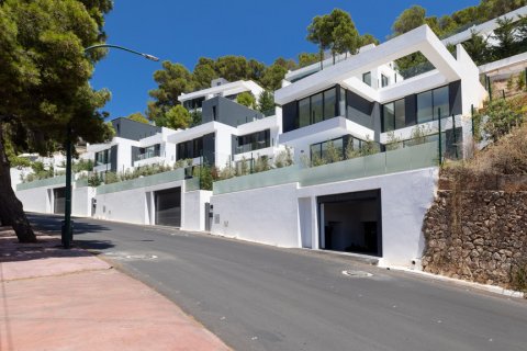 Villa till salu Malaga, Spanien 5 sovrum, 437.64 kvm. Nr. 124637 - foto 2
