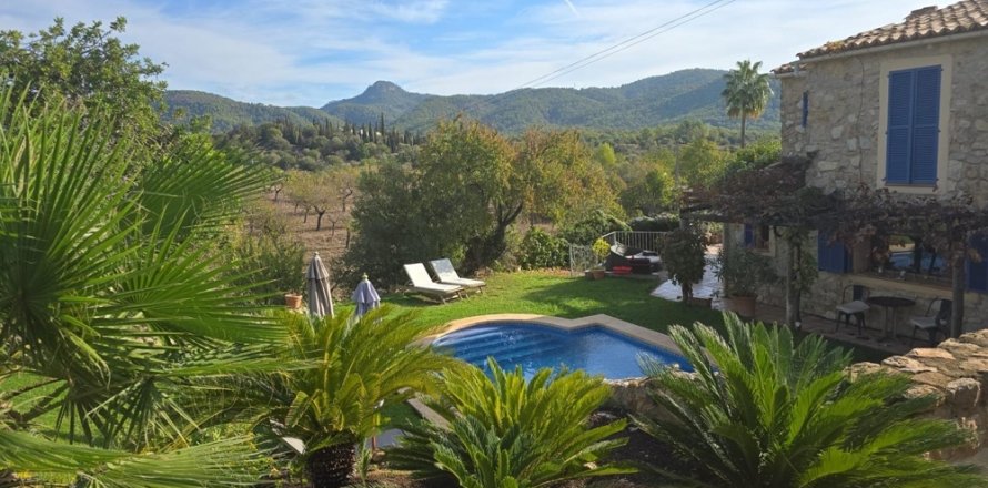 Villa Es Capdella, Mallorca, Spanien 3 Schlafzimmer, 316 m2 Nr. 124639