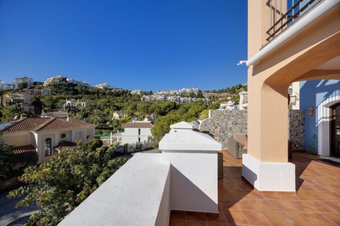 Kamienica Benahavis, Malaga, Hiszpania 3 sypialnie, 264 mkw. nr 127456 – zdjęcie 9