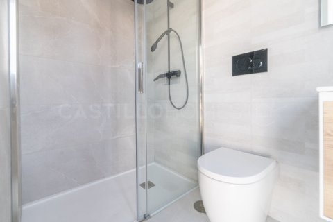 Apartamento en venta Torrevieja, Alicante, España 2 dormitorios, 86 m2 No. 125134 - foto 5