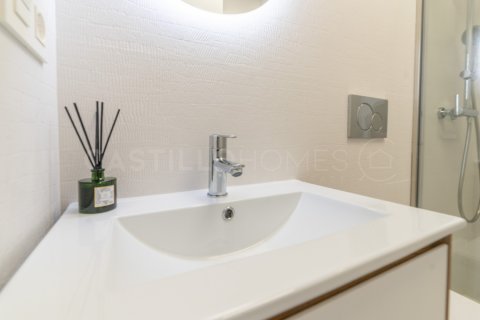 Apartamento en venta Torrevieja, Alicante, España 2 dormitorios, 86 m2 No. 125134 - foto 17