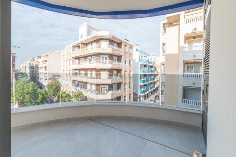 Apartamento en venta Torrevieja, Alicante, España 2 dormitorios, 86 m2 No. 125134 - foto 29