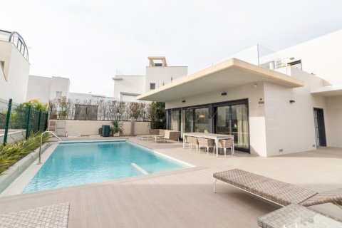 Villa in vendita Dehesa De Campoamor, Alicante, Spagna 4 camere da letto, 196 mq. N° 125137 - foto 1