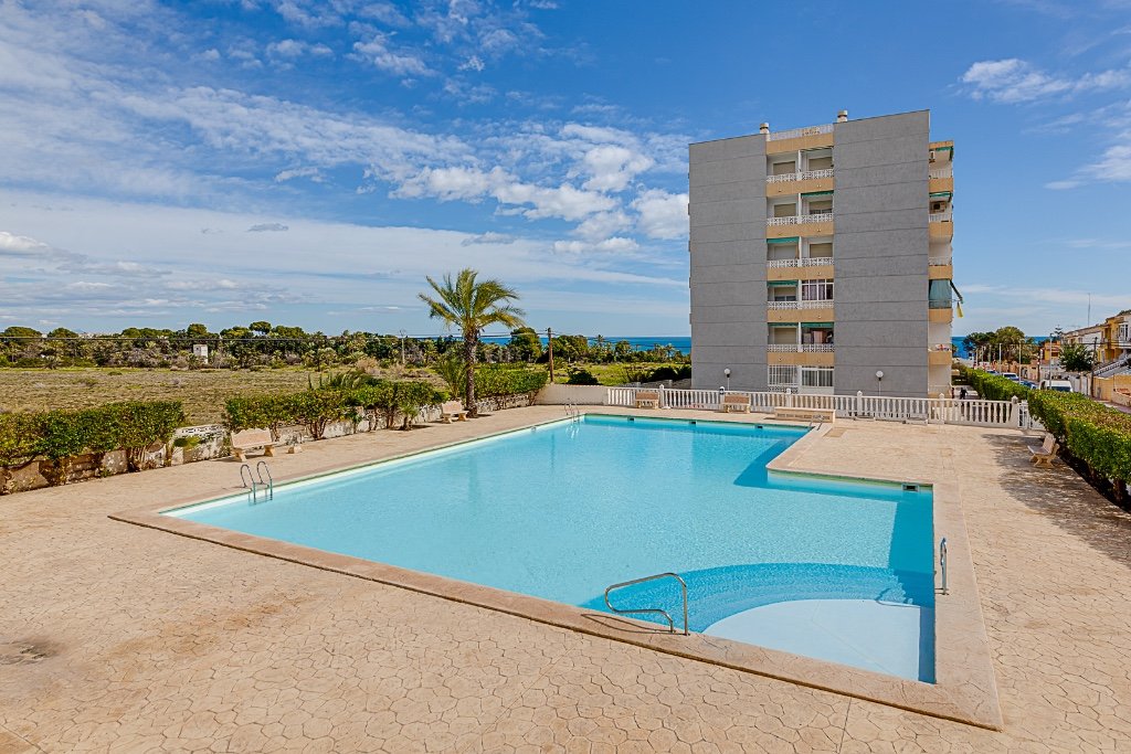 Appartamento a Punta Prima, Alicante, Spagna 2 camere da letto, 75 mq. N° 131075