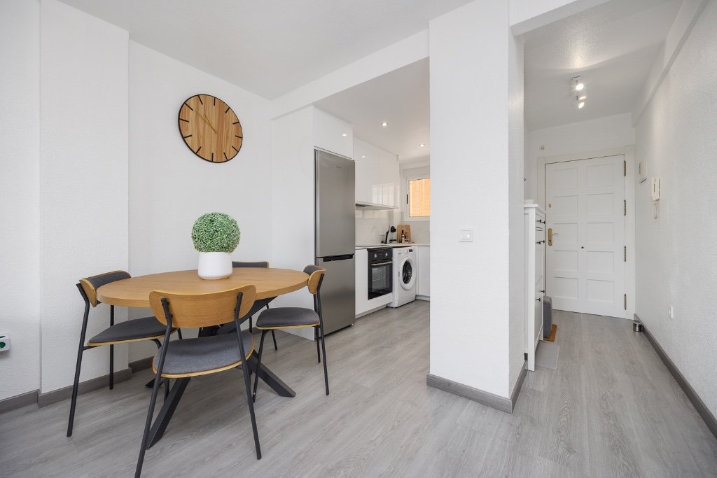 Appartamento a Punta Prima, Alicante, Spagna 2 camere da letto, 75 mq. N° 131075