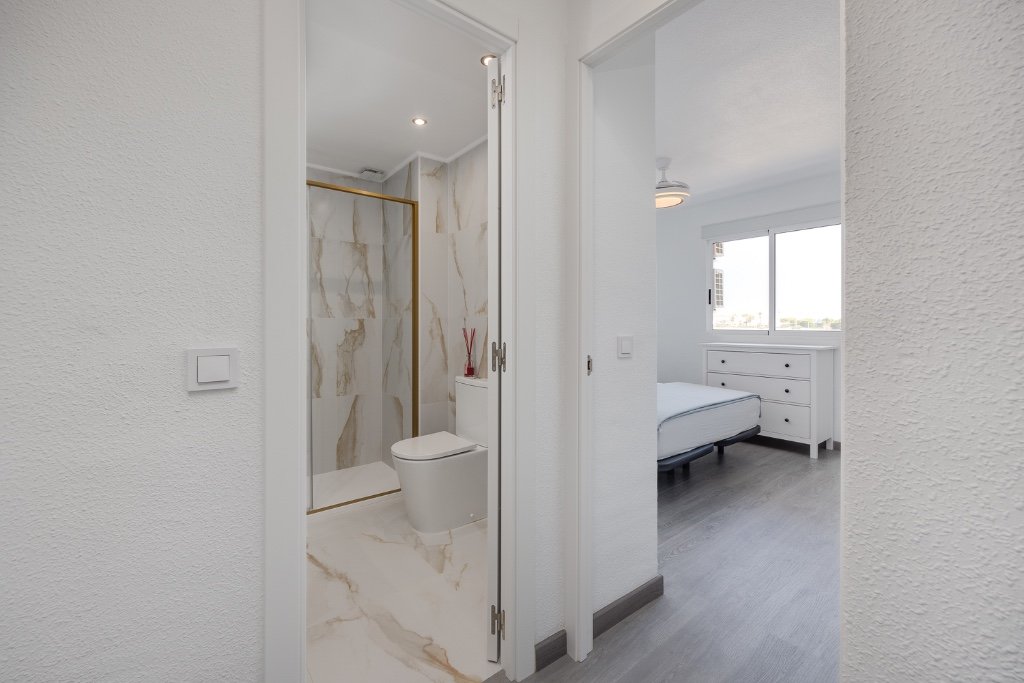Appartamento a Punta Prima, Alicante, Spagna 2 camere da letto, 75 mq. N° 131075