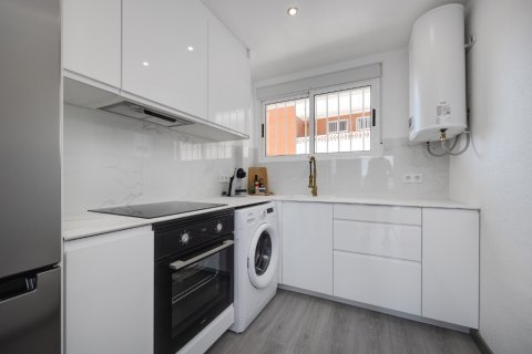 Huoneisto myytävänä Punta Prima, Alicante, Espanja, 2 makuuhuonetta, 75 m2 No. 131075 - kuva 10