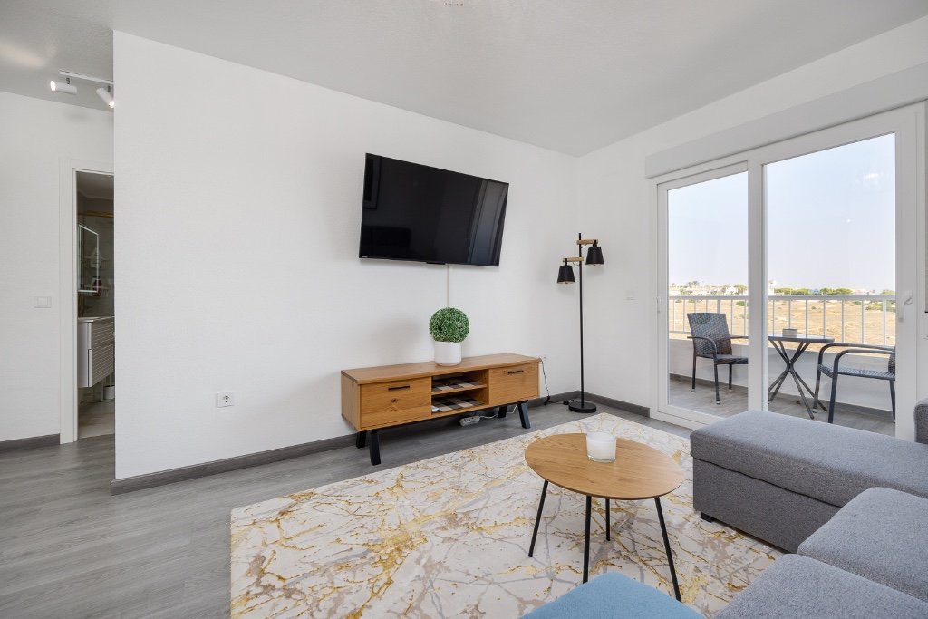 Appartamento a Punta Prima, Alicante, Spagna 2 camere da letto, 75 mq. N° 131075