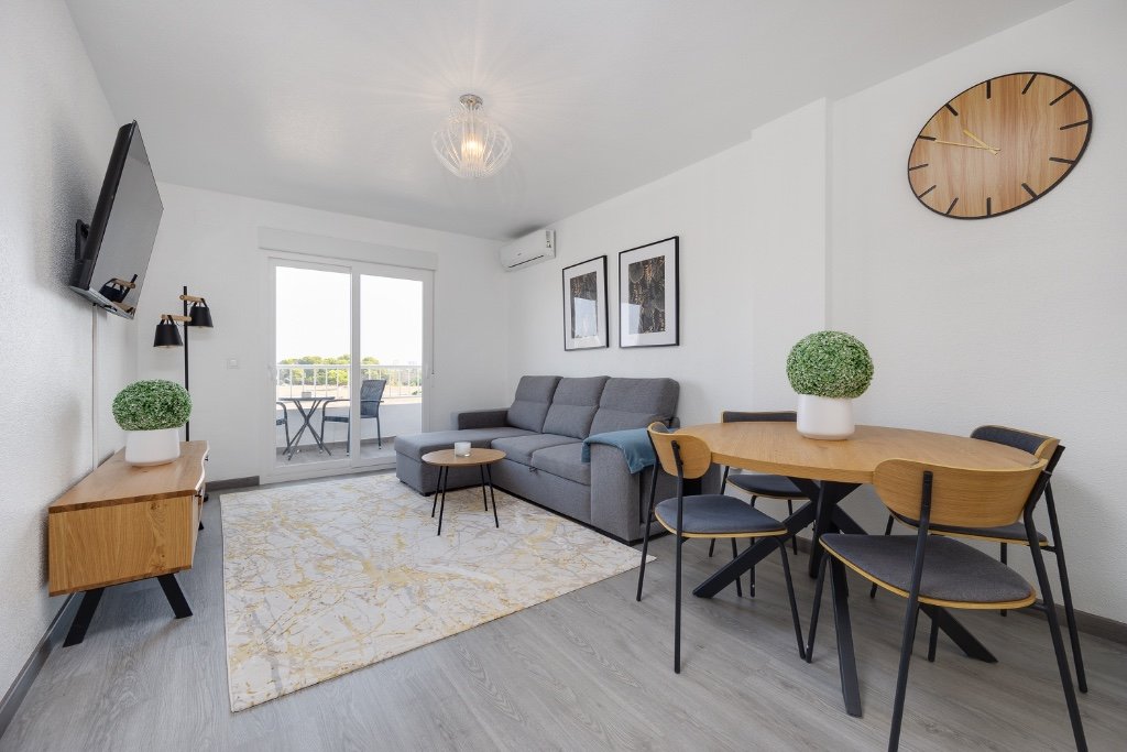 Appartamento a Punta Prima, Alicante, Spagna 2 camere da letto, 75 mq. N° 131075