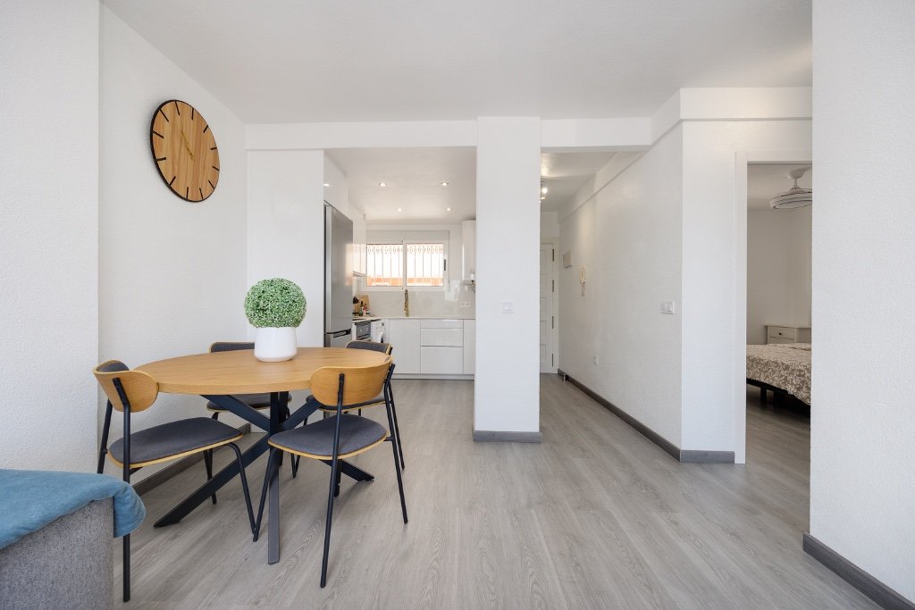 Appartamento a Punta Prima, Alicante, Spagna 2 camere da letto, 75 mq. N° 131075