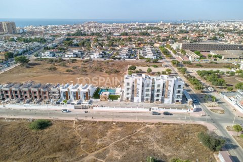 Attico in vendita a Torrevieja, Alicante, Spagna 2 camere da letto, 87 mq. N° 131078 - foto 15