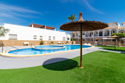 Kaupunkipientalo myytävänä Punta Prima, Alicante, Espanja, 2 makuuhuonetta, 80 m2 No. 131073 - kuva 5