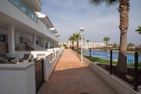 Huoneisto myytävänä Los Balcones, Alicante, Espanja, 3 makuuhuonetta, 115 m2 No. 125853 - kuva 20