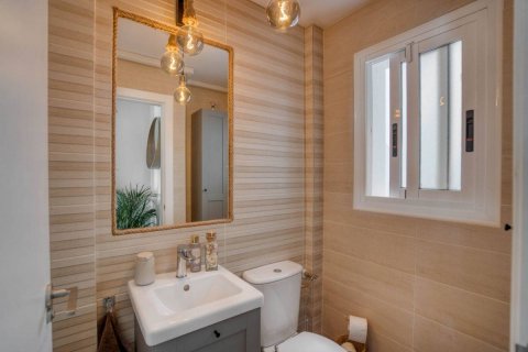 Huoneisto myytävänä Los Balcones, Alicante, Espanja, 3 makuuhuonetta, 115 m2 No. 125853 - kuva 15