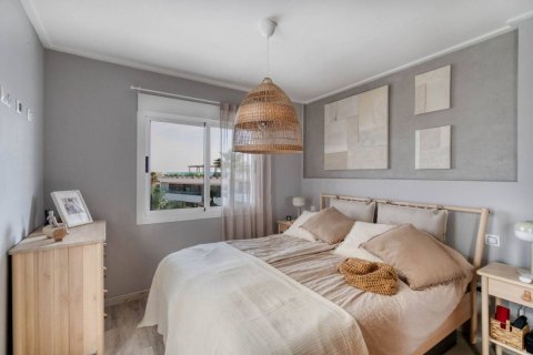 Huoneisto myytävänä Los Balcones, Alicante, Espanja, 3 makuuhuonetta, 115 m2 No. 125853 - kuva 10