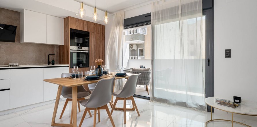 Apartment Torrevieja, Alicante, Spain 3 bedrooms, 92 sq.m. No. 125856