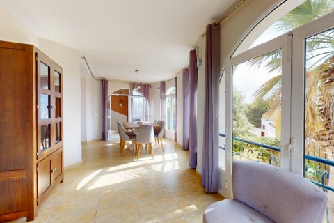 Villa for sale Alicante, Spain 5 bedrooms, 220 sq.m. No. 125972 - photo 6